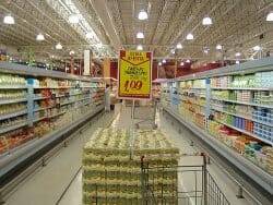 El gasto de las familas españolas en productos básicos ha bajadorespecto al pasado año por efecto de la crisis
