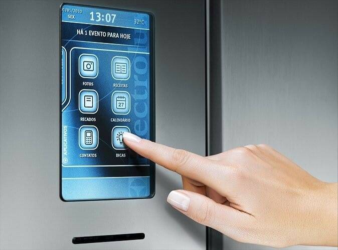 El panel tactil de I-Kitchen da acceso a sus novedosas funciones