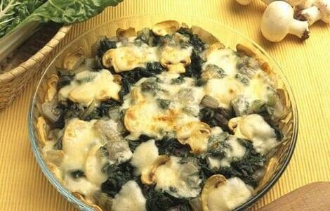 Acelgas con champiñones y queso fresco