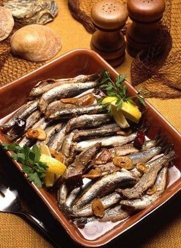 Boquerones con ajo y guindilla