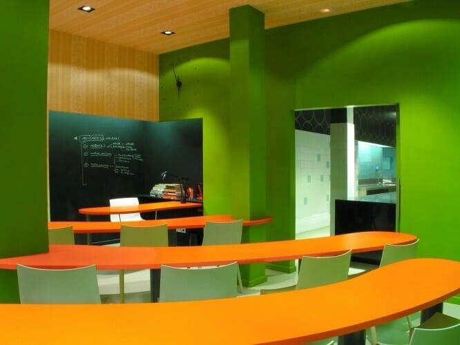 Detalle de una de las aulas de la Escuela de postres Espaisucre de Barcelona