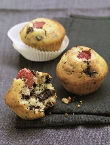 Muffins de frambuesas, coco y pepitas de chocolate Muffins de frambuesas, coco y pepitas de chocolate
