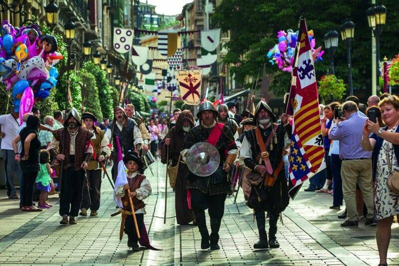 Desfile del San Bernabé por las calles de Logroño