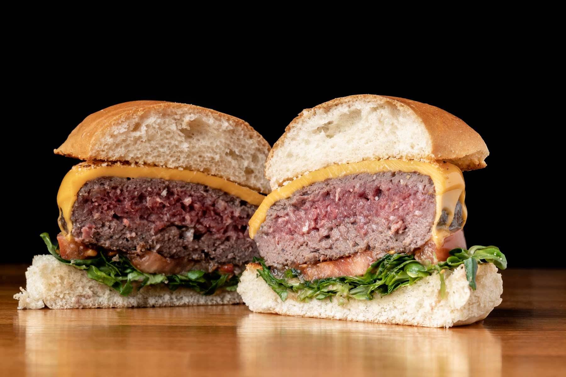 Hamburguesas de Raza Nostra listas para que las cocines en casa a tu gusto