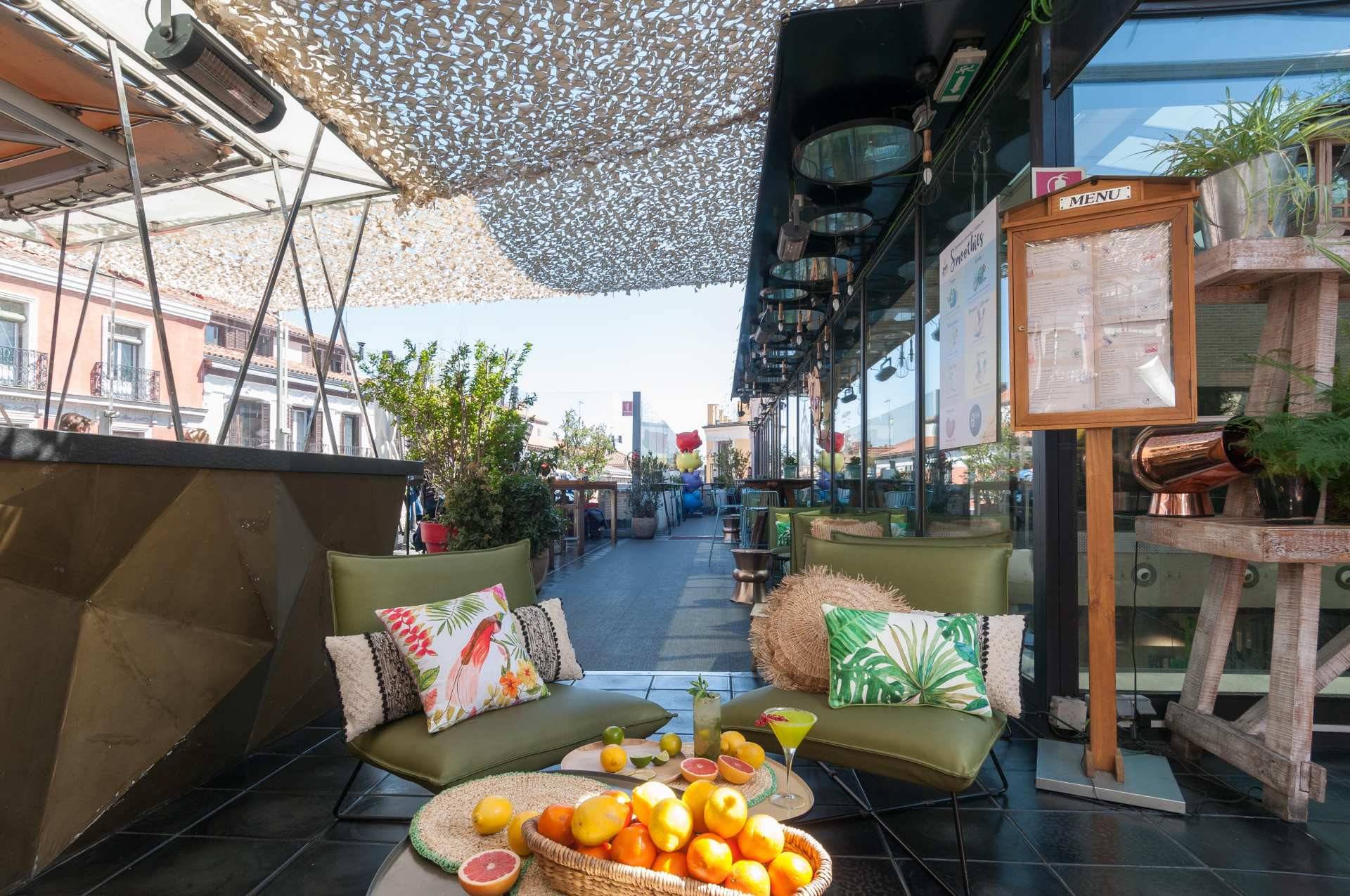 Aires caribeños y cocina muy española en la terraza de La Cocina de San Antón