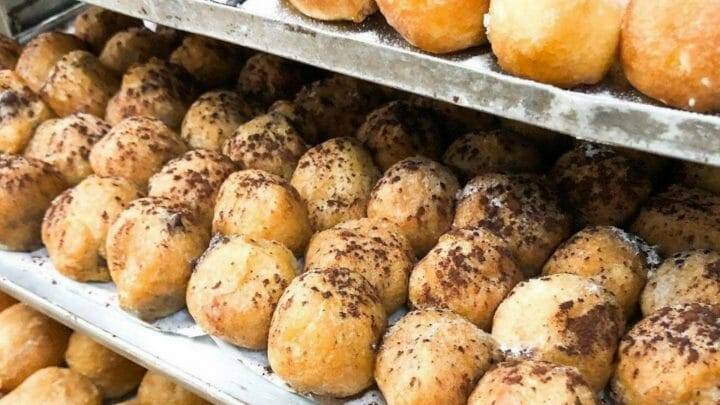Es tiempo de buñuelos... y de huesos de santo, panellets y otros dulces llenos de tradición