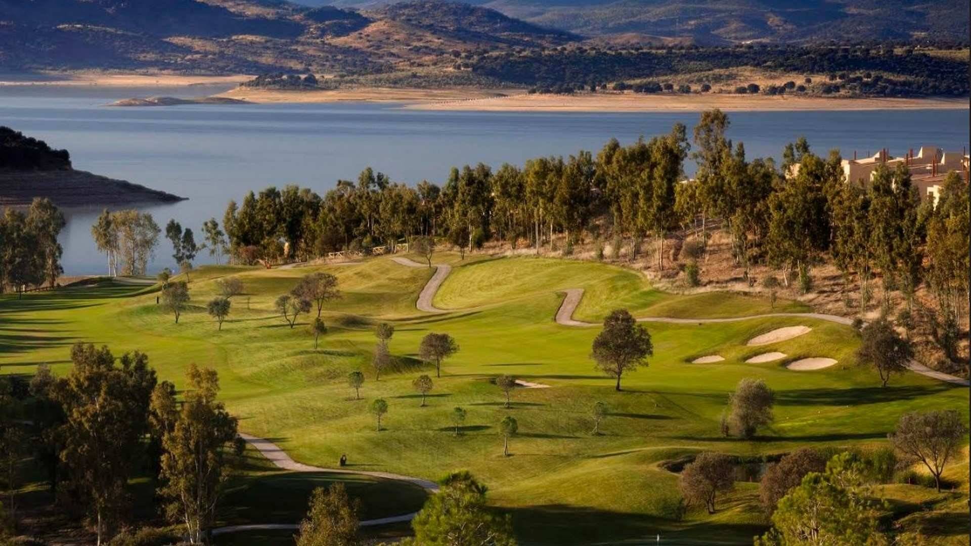 Espectacular la panorámica del campo de golf de Valdecañas