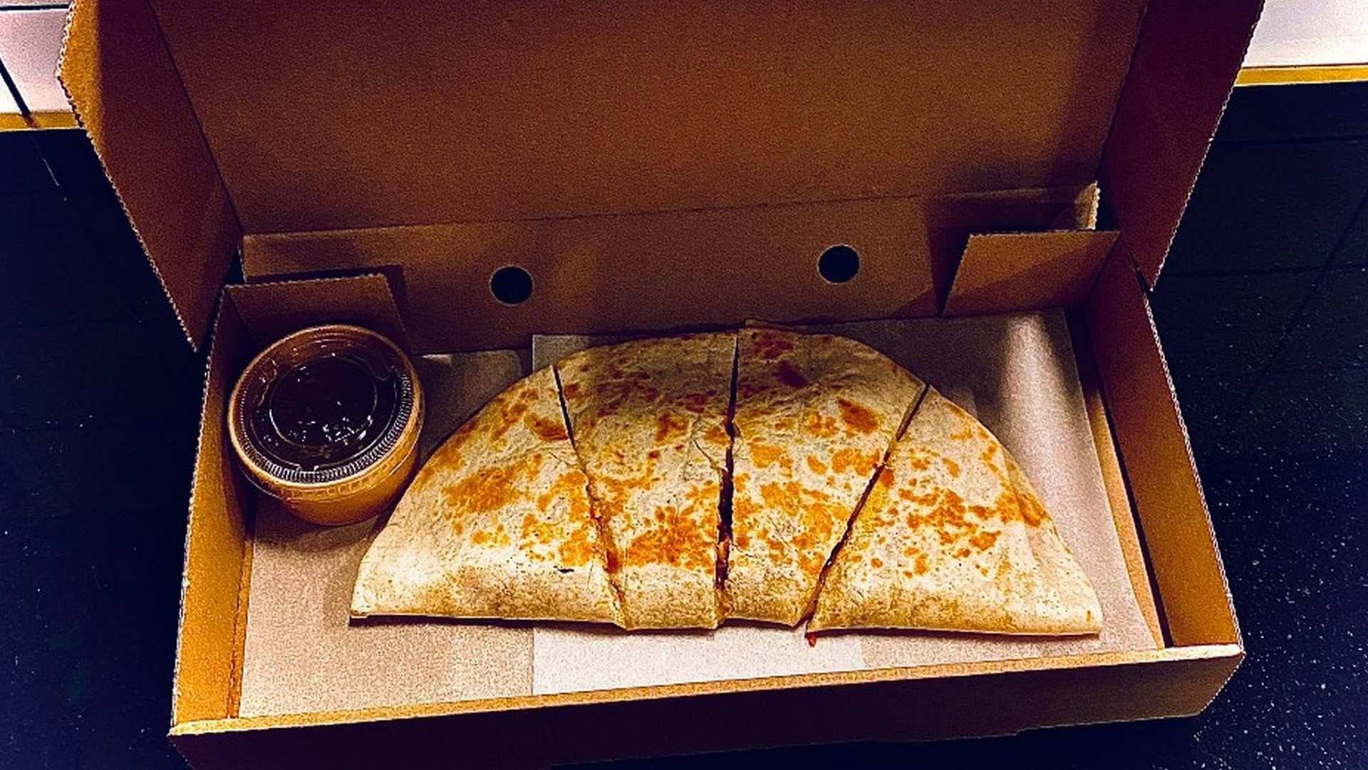 Las Quesadillas de MX Roberto Ruiz son de compra obligada
