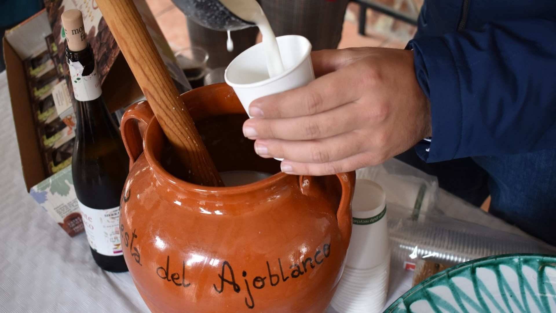 El ajoblanco es una de las comidas más tradicionales de Periana