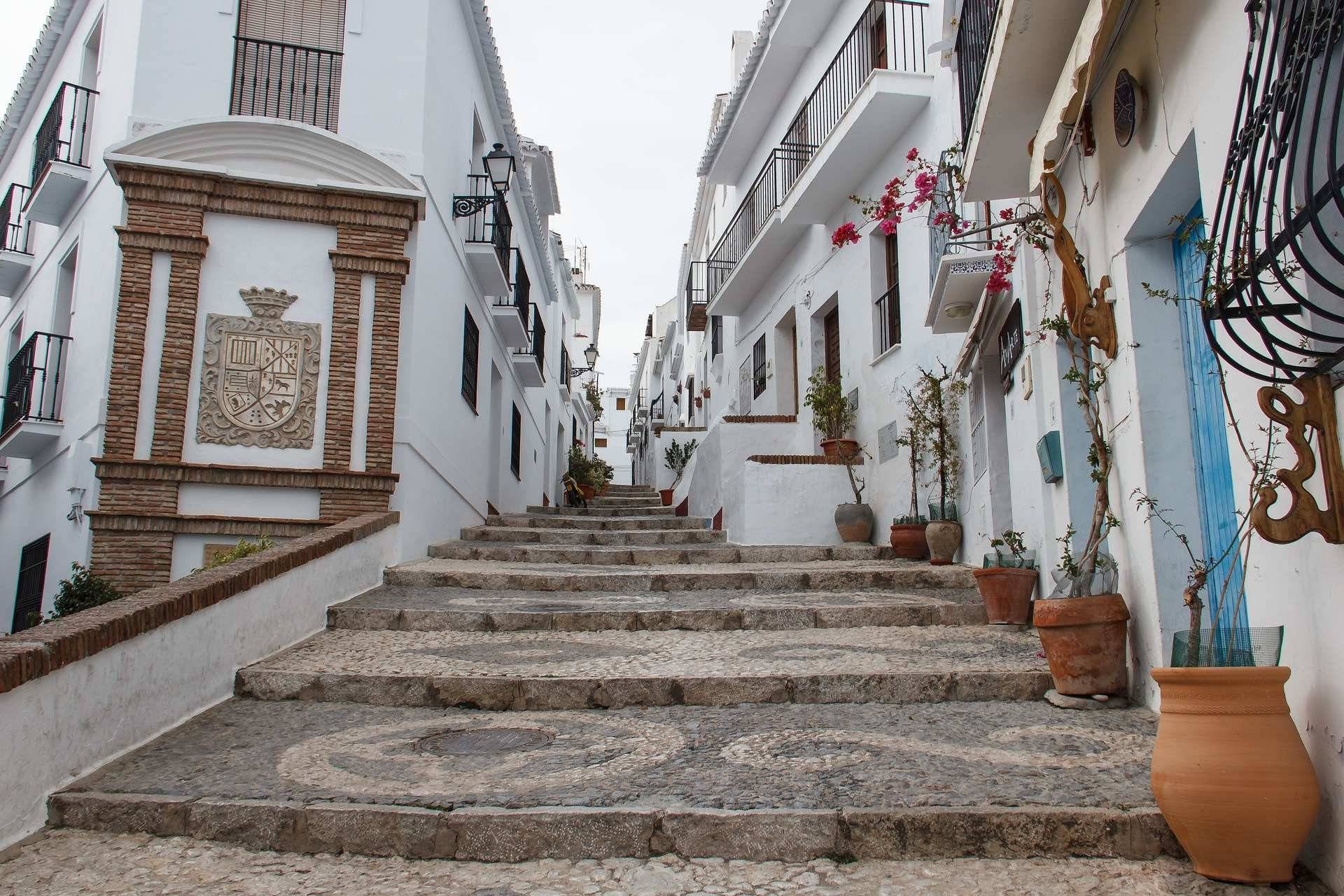 Frigiliana es uno de los pueblos más bonitos de la Costa del Sol... y de España.