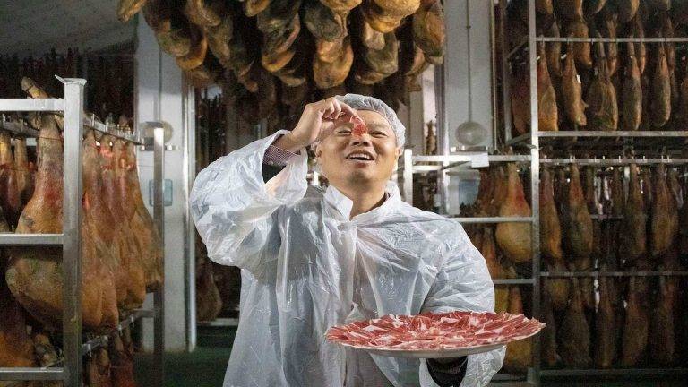 China reduce los aranceles de los embutidos españoles