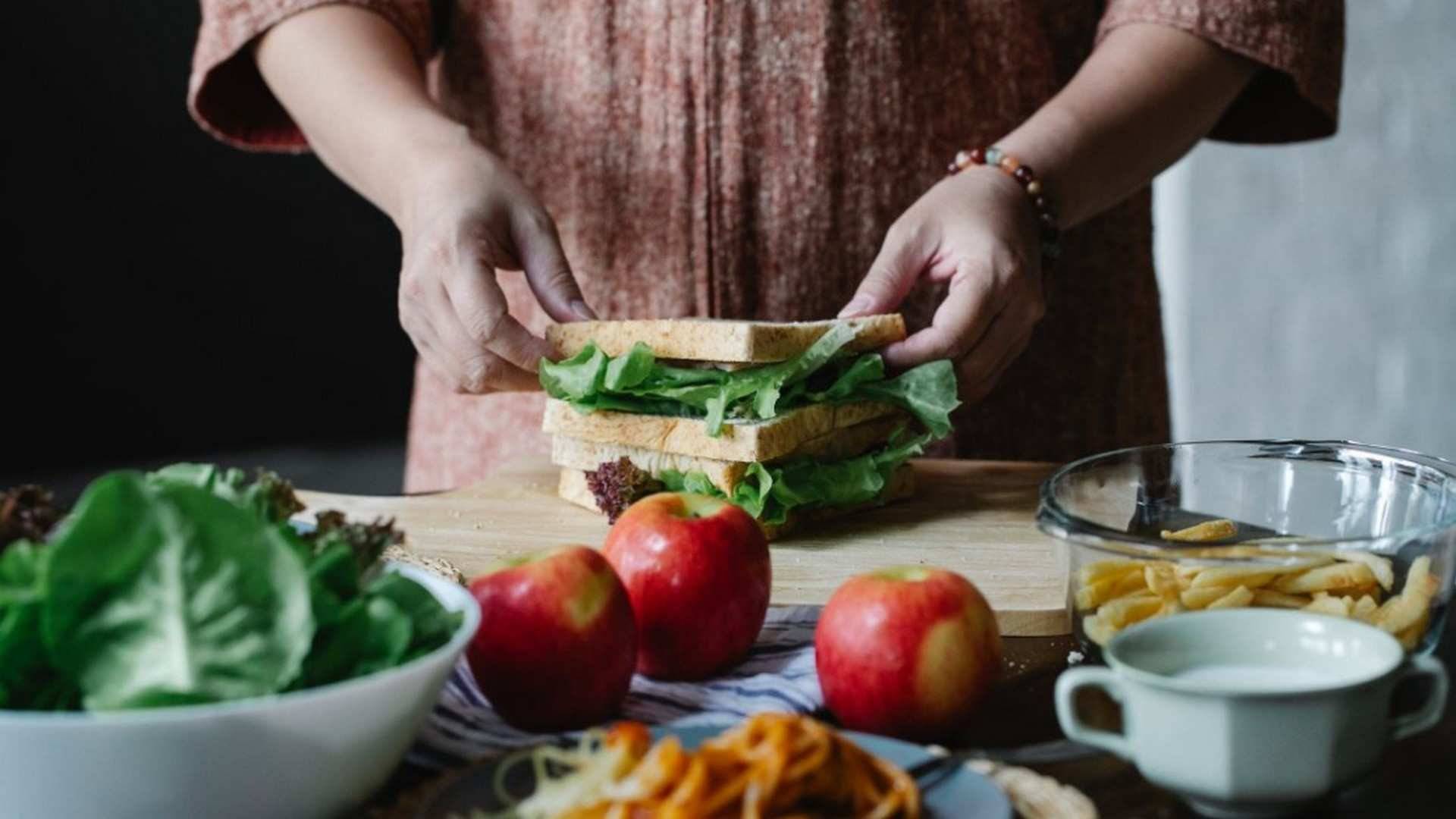 ¿Qué comer durante la Menopausia para tener una dieta equilibrada? | Comer