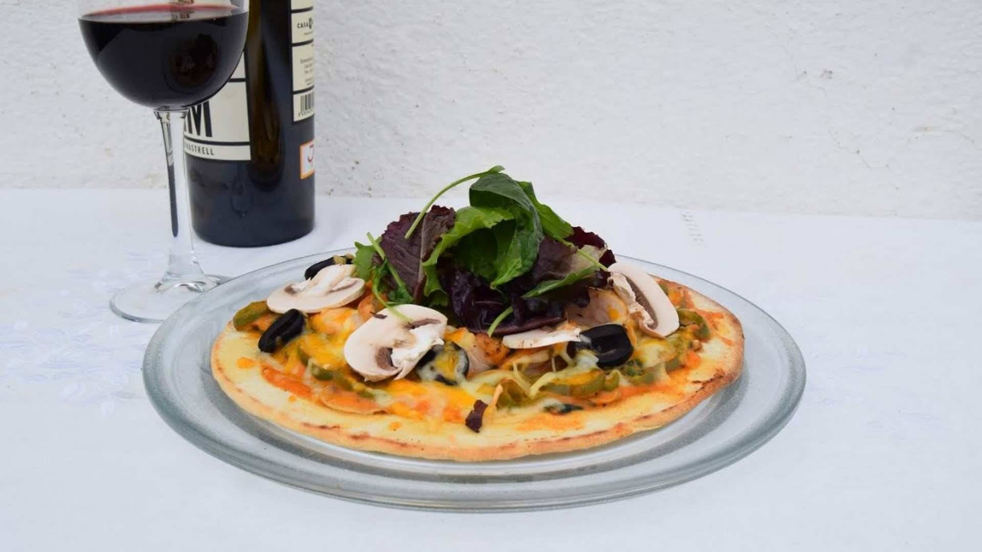 Cómo hacer una Pizza rápida de vegetales y pollo