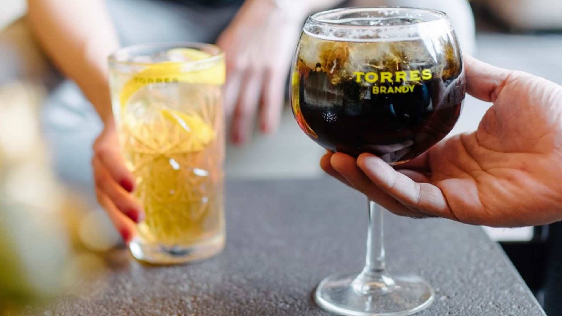 Cada brandy de Torres es único y por ende está indicado para un momento preciso. Con sus siete creaciones abarca un amplio espectro de gustos, matices y aromas