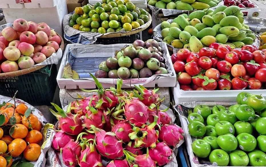 Frutas y verduras: naranjas, peras, manzanas, aguacates, alcachofas... también los que contienen pectina: zanahoria, manzana, repollo, brecol...