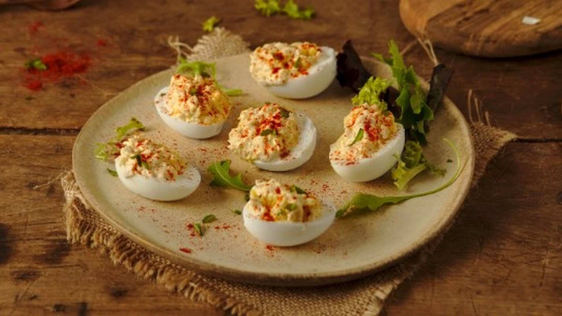 Receta fácil de huevos rellenos