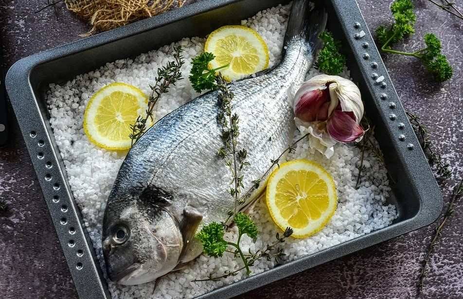 Sabes ¿Qué tenemos que tener en cuenta si vamos a comer pescado crudo? ¿Cómo se descongela el pescado? o ¿Cómo evitar el anisakis?