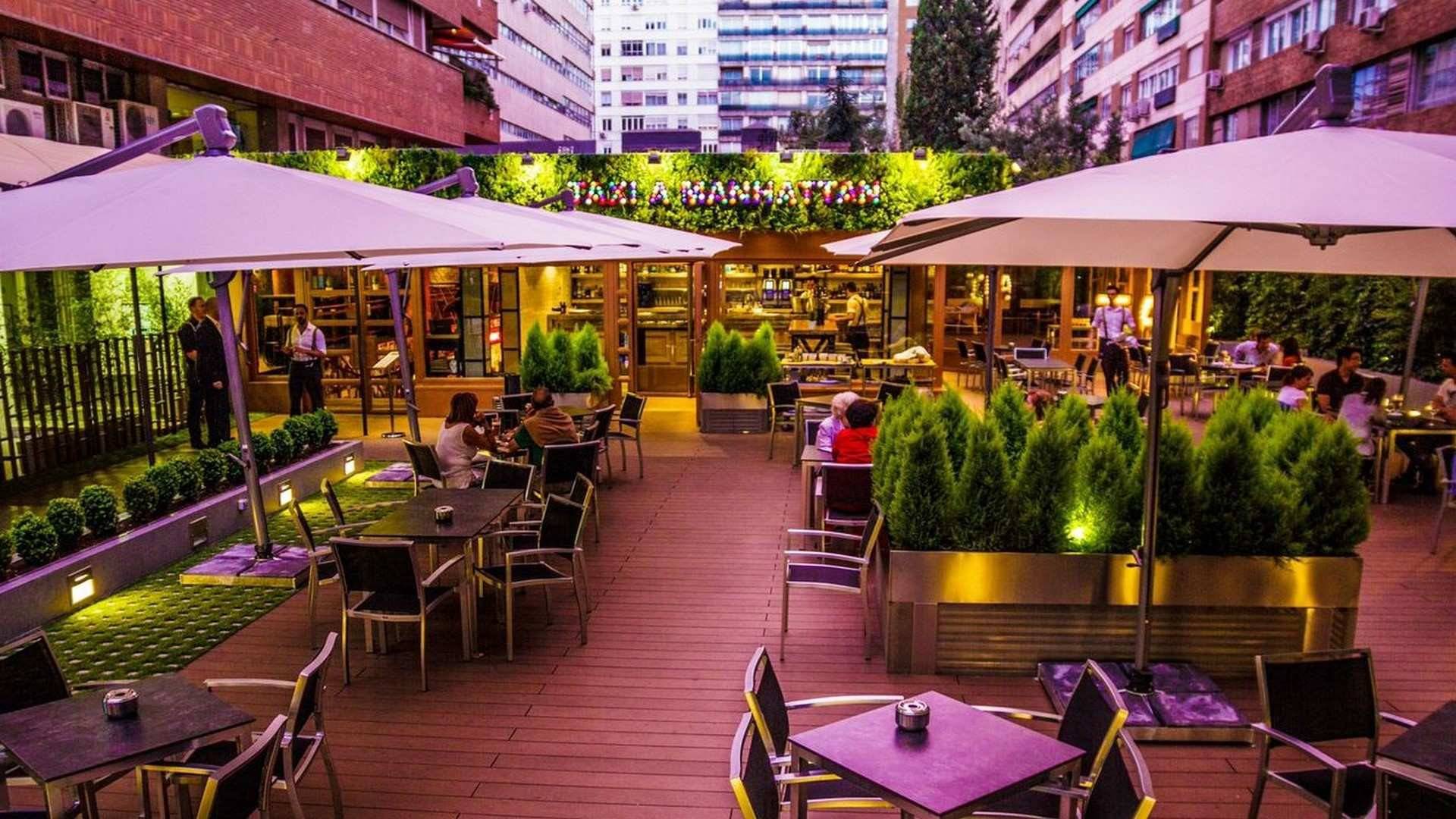 La terraza de Taxi a Manhattan, una de las más cosmopolitas de Madrid
