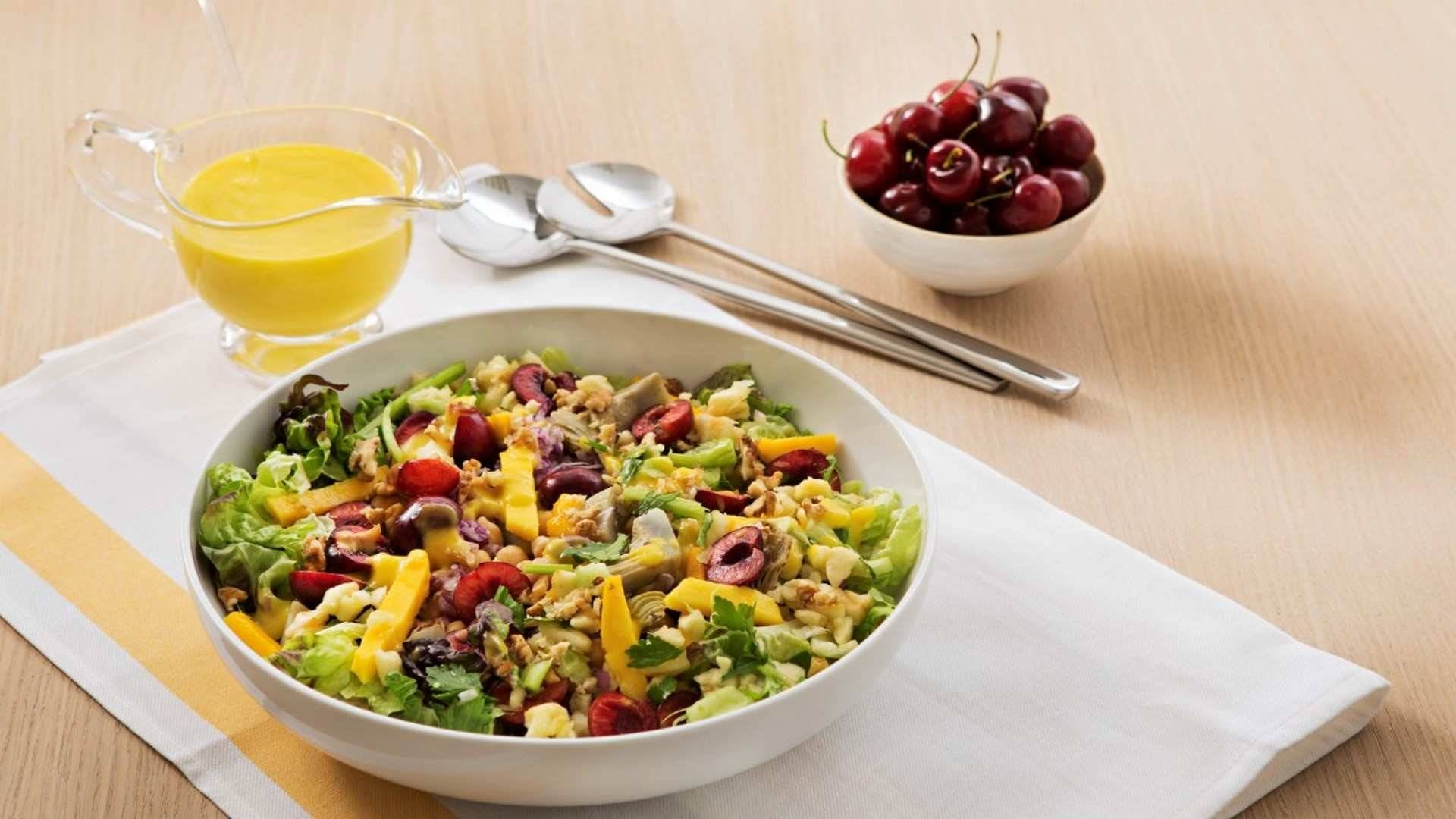 Receta de ensalada DETOX con cerezas y vinagreta de Mango (con Thermomix)