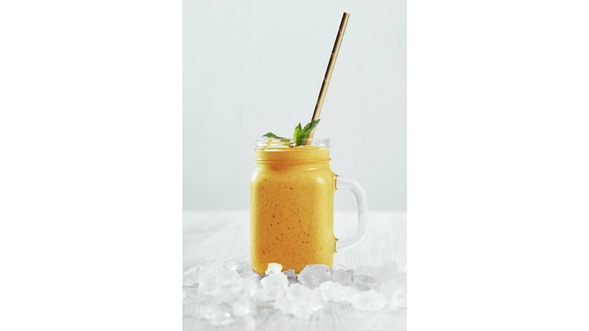 Receta de Smoothie con menta fresca, mango y cereales