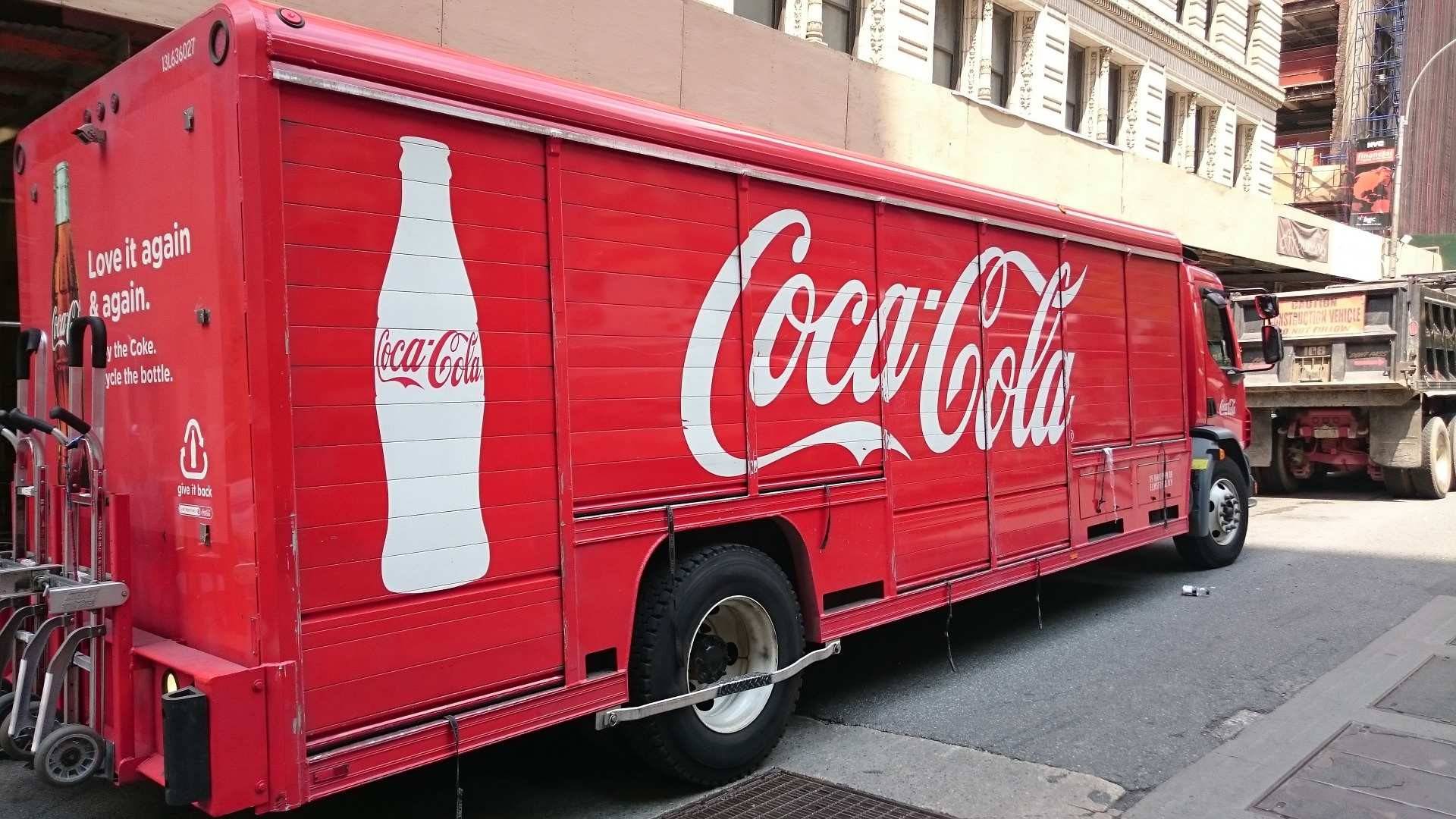 La estrategia de Coca-cola puede solucionar o al menos ayudar a la crisis que actualmente afronta el sector