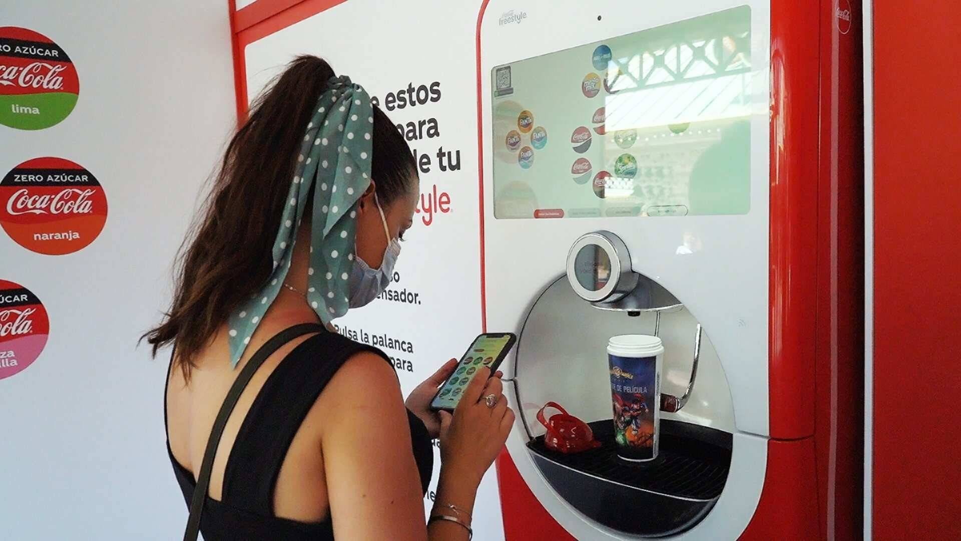 Innovador sistema de dispensado de bebidas pionero en España de Coca-Cola y Warner