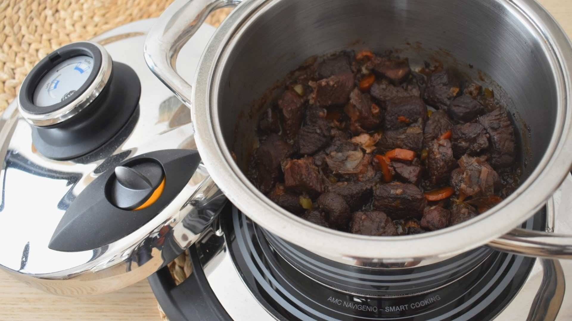 Receta AMC: Estofado de ternera al vino tinto