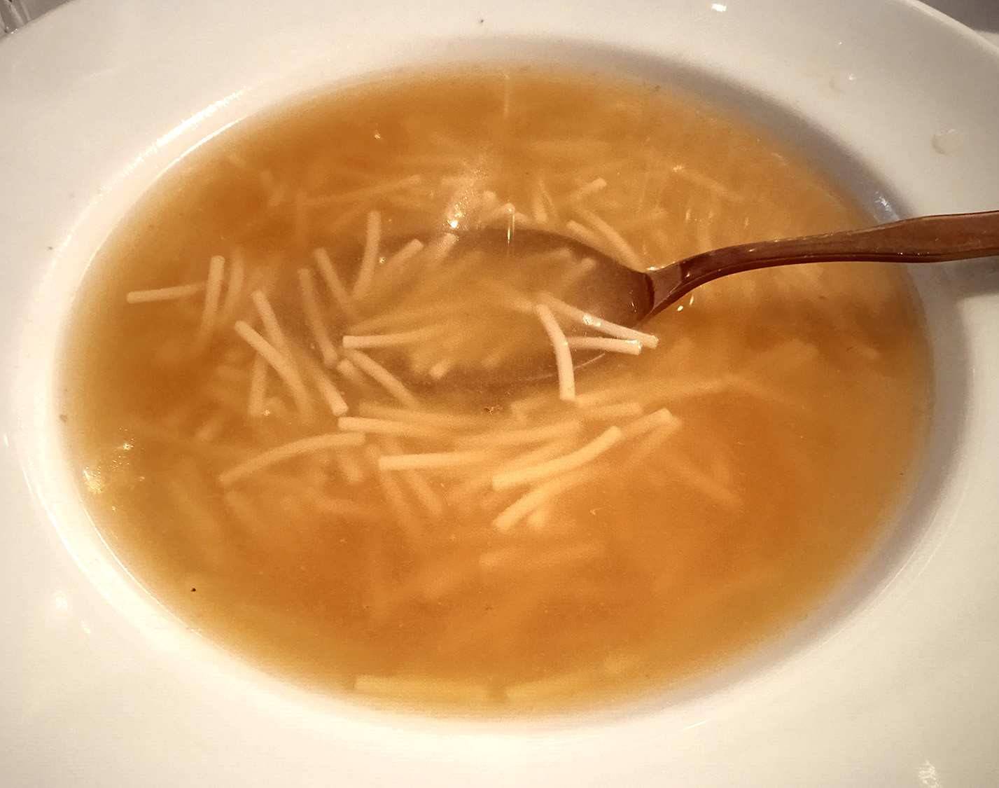 La sopa de cocido muy suave y sabrosa